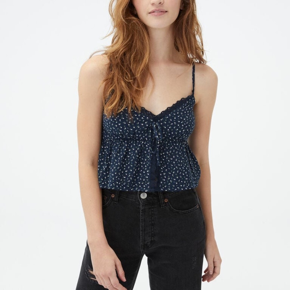 Aeropostale Floral Lace-Trim V-Neck Cropped Cami